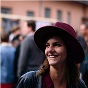 Studentessa universitaria per ripetizioni